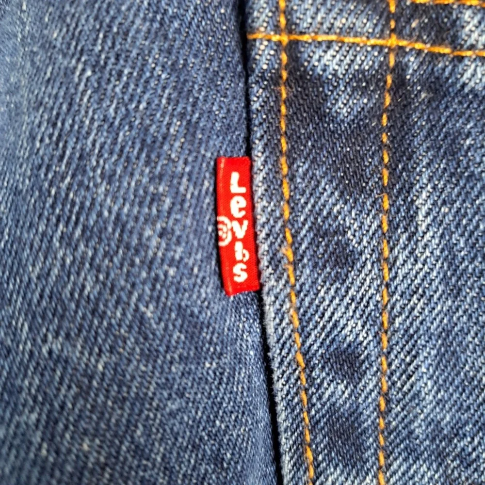 Levis tag says